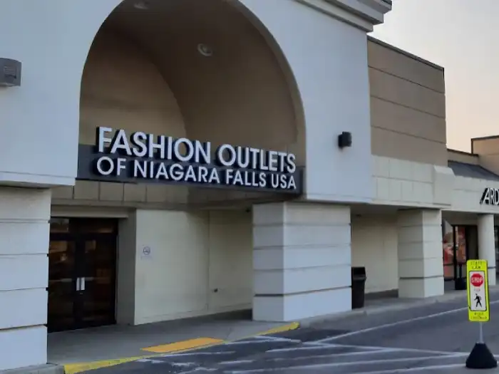 fashion outlets