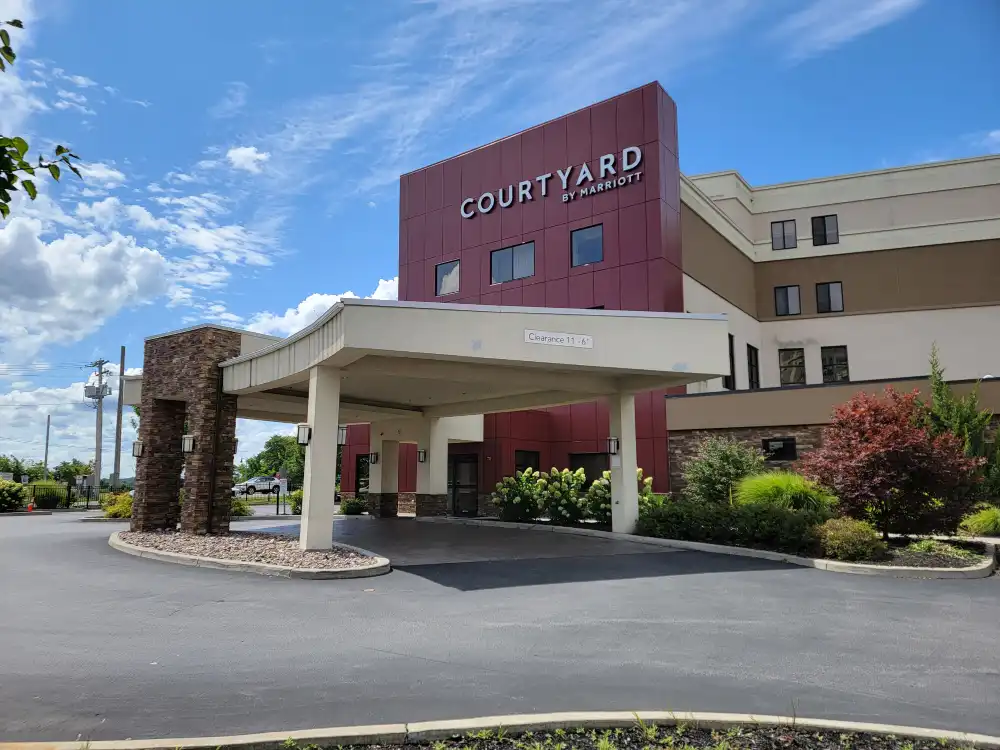 courtyard-by-marriott-niagara-falls-usa 3