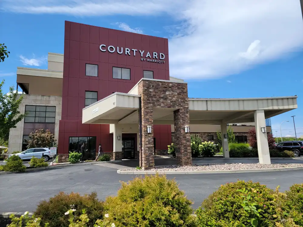 courtyard-by-marriott-niagara-falls-usa 5