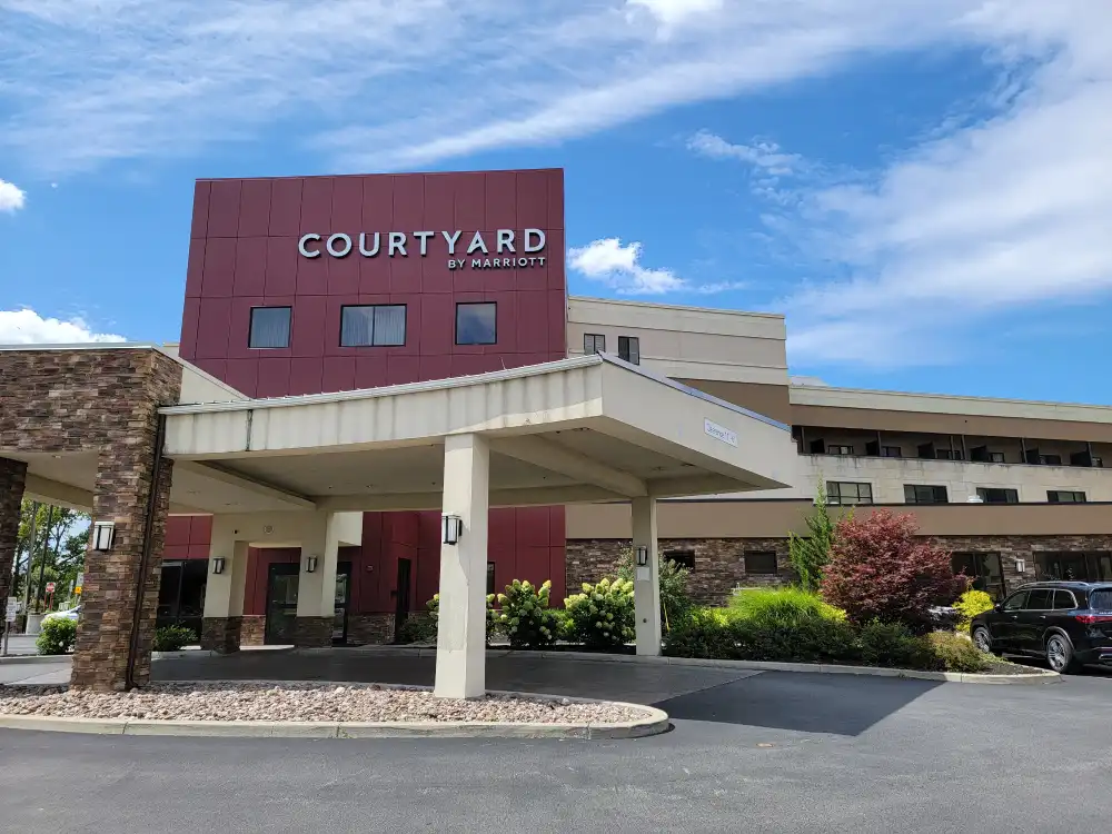 courtyard-by-marriott-niagara-falls-usa 8