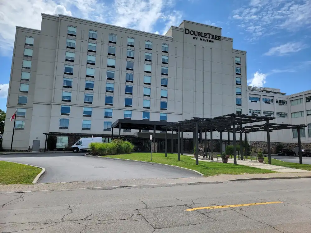 doubletree-by-hilton-hotel-niagara-falls-new-york 6