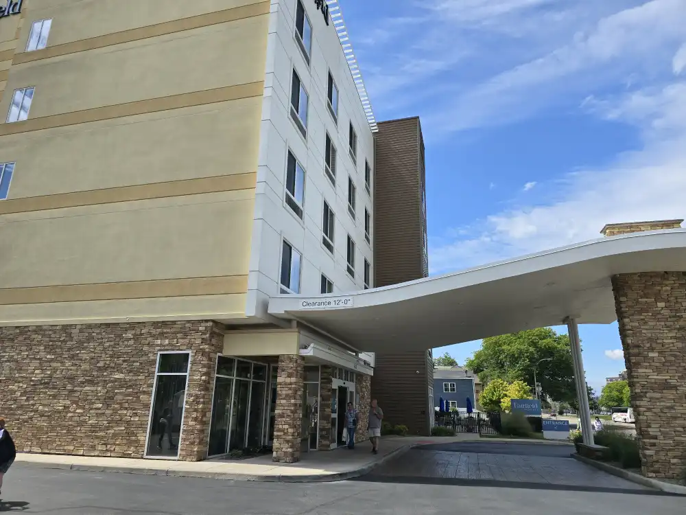 fairfield-by-marriott-niagara-falls 5