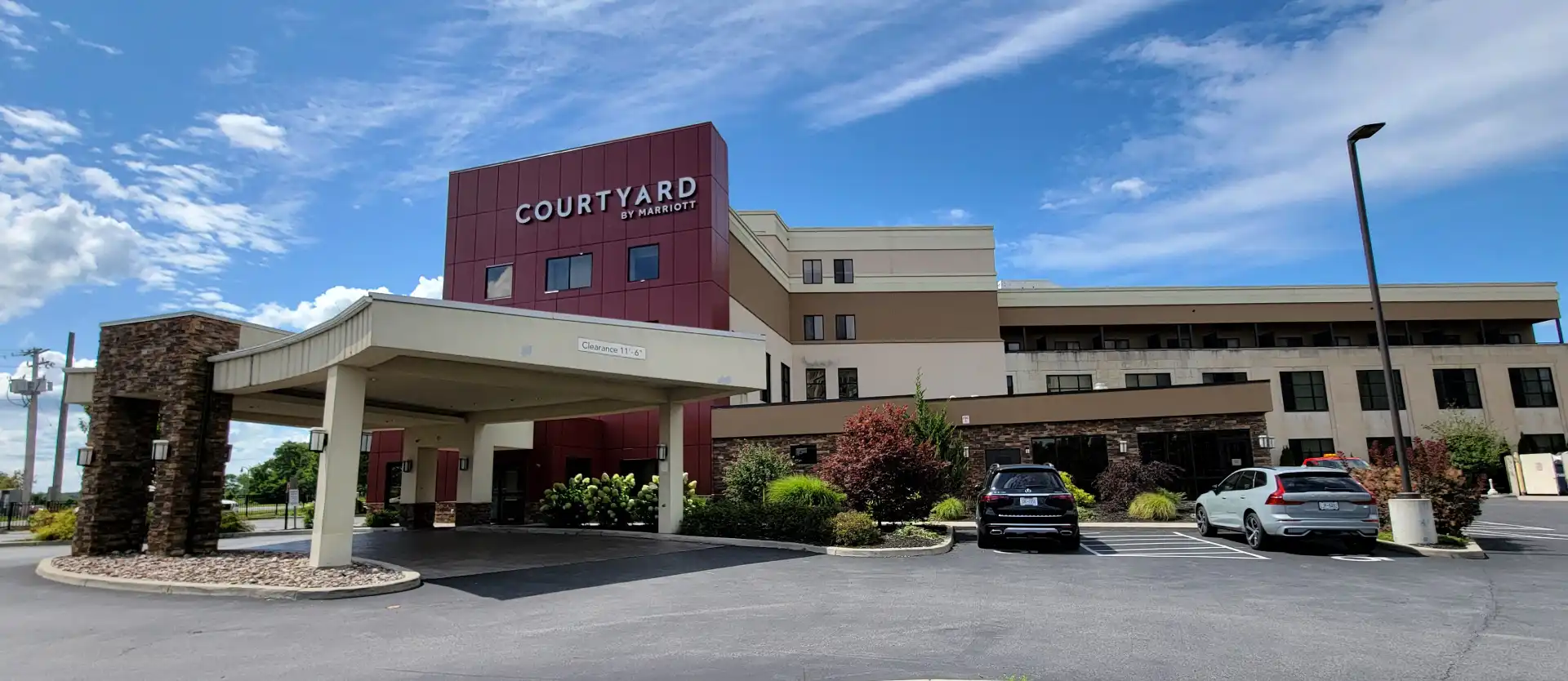 header-pic-courtyard-by-marriott-niagara-falls-usa 4