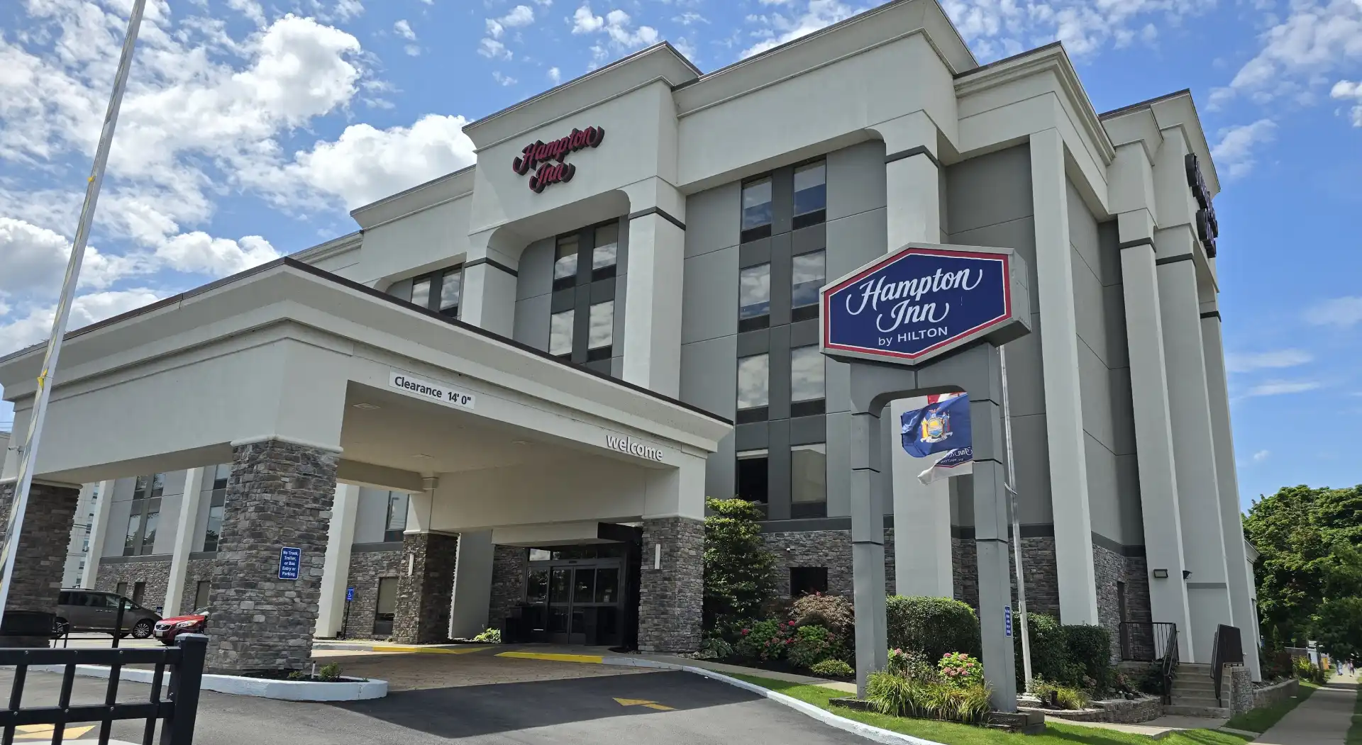 header-pic-hampton-inn-niagara-falls 1