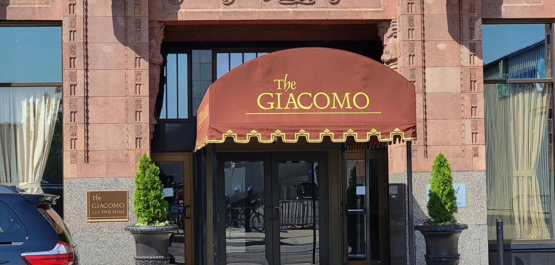 header-pic-the-giacomo-ascend-hotel-collection