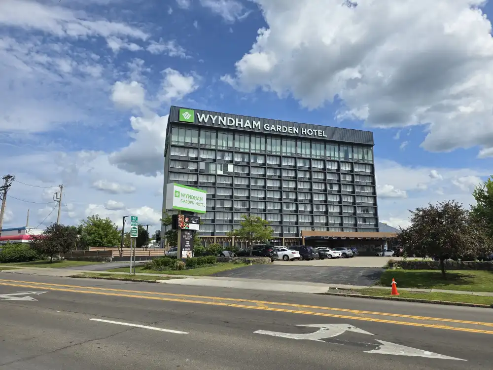 wyndham-garden-at-niagara-falls 10
