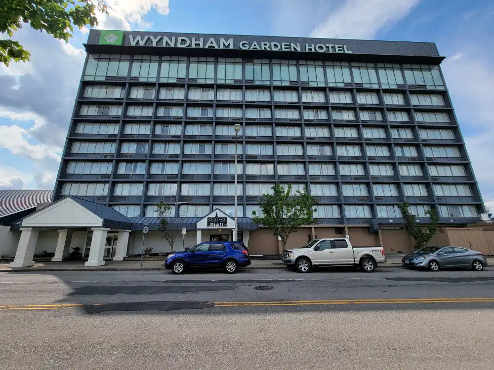 wyndham-garden-at-niagara-falls 4